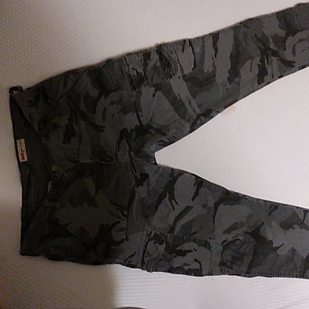 Wrangler Grey camo pants